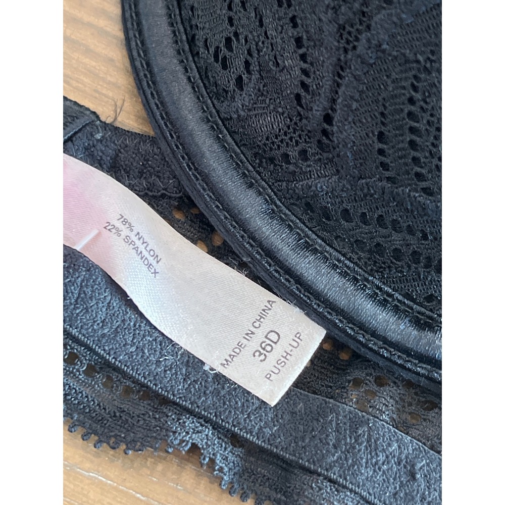 Victoria's Secret Very Sexy Black‎ Lace Push Up Bra 36D - Picture 2 of 7